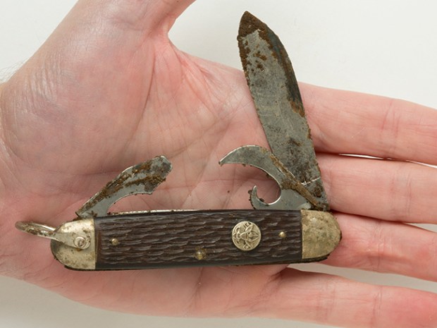 How To Clean A Dirty Pocketknife Scout Life Magazine