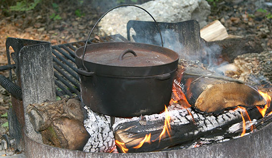 Campfire 8L Cast Iron Potjie Pot - Free Delivery