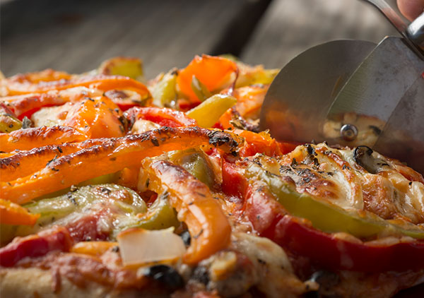 Dutch Oven Pizza Recipe: How to Make It