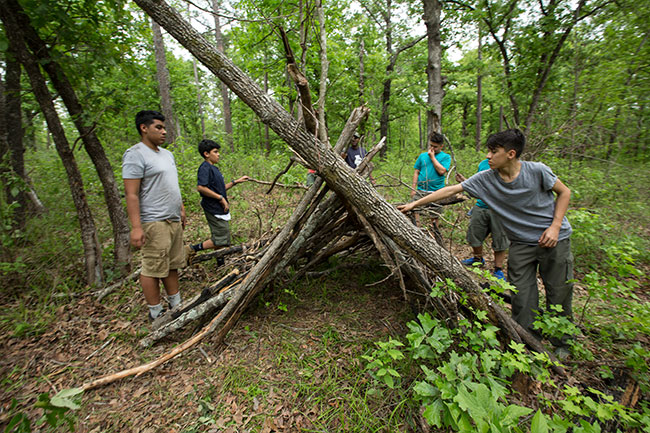 How to Make a DIY Wilderness Survival Kit – Scout Life magazine