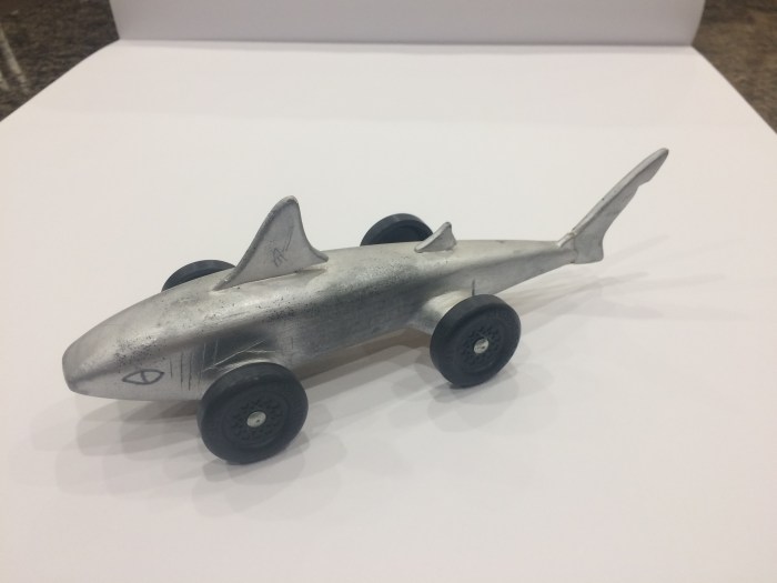 photo-gallery-of-shark-pinewood-derby-car-designs-scout-life-magazine