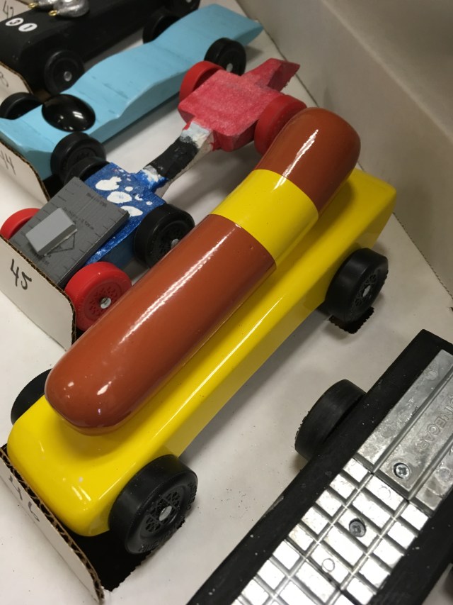 Condo Blues: Hot Dog Pinewood Derby Car