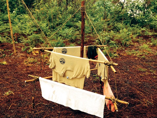 Ingenious Scout dishwashing rack made from hiking poles