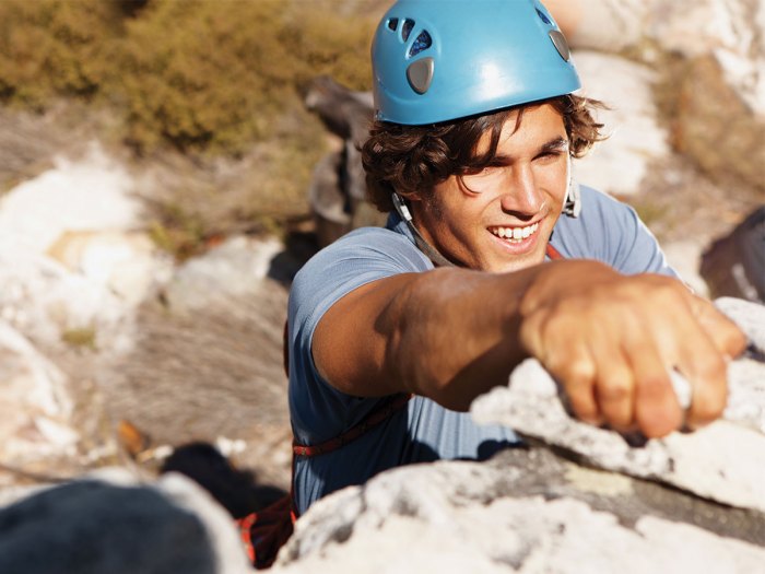 Bouldering to Help Rope Climbing