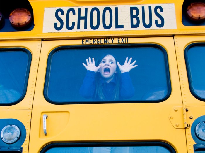 girl screaming on school bus for jokes