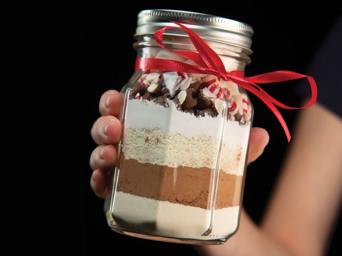 completed gift of hot chocolate jar mix