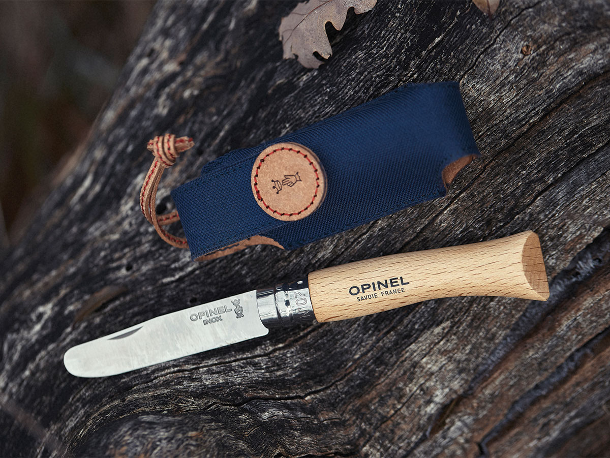 This Wooden Knife Claims to be One of the Sharpest in the World