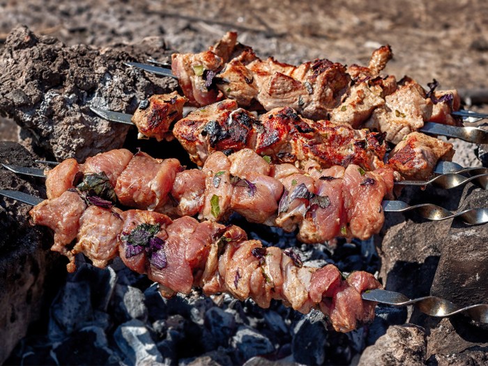 Veggie Kabobs (Grilled Vegetable Skewers) - Hungry Huy