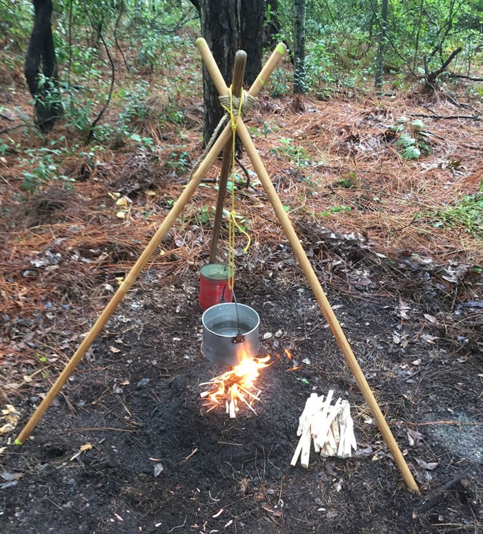  Camping Tripod Campfire Cooking Dutch Oven Tripod