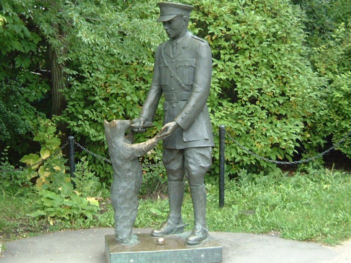 8 Awesome Animals That Got Their Own Statue – Scout Life magazine